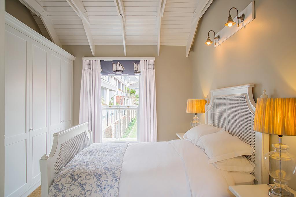 Charming Coastal Townhouse At The Majestic * Kalk Bay